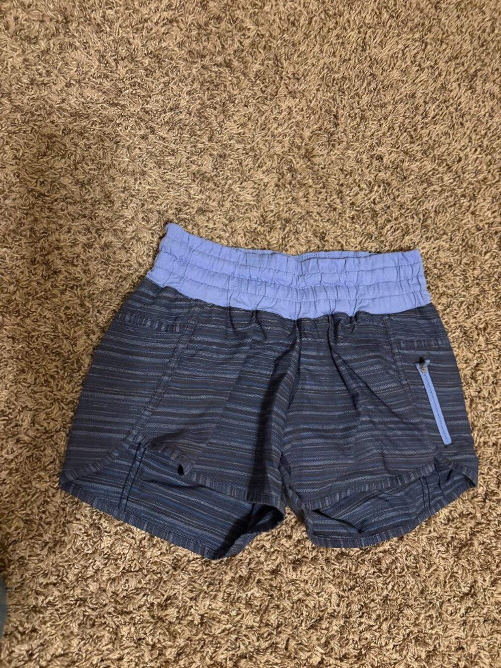LuLuLemon Tracker Shorts Size 6 Gray Purple LIned Zip Pocket Elastic Waistband